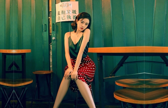 小少妇初深夜相会激情啪啪肤白风骚浪叫不止骚话不断叫床一把好手后入干趴