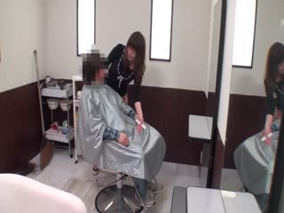 如果你和一個職業獨行俠，你能讓她給你打嗎？