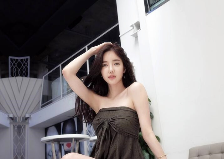 美女主播巨乳大胸胸性感大肉臀VIP福利做爱剧烈撞击自慰揉奶喷水诱惑