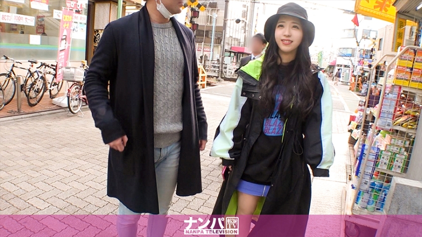 商业街搭讪肌肉控美女大学生 邂逅巨根猛男狂顶到双腿悬空 一色まりあ 200GANA-2244-C 汁液飞溅的白虎嫩妹