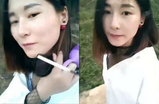 美女主播来大姨妈了也不休息野外直播挑逗滴滴司机玩车震干一半还有路人经过