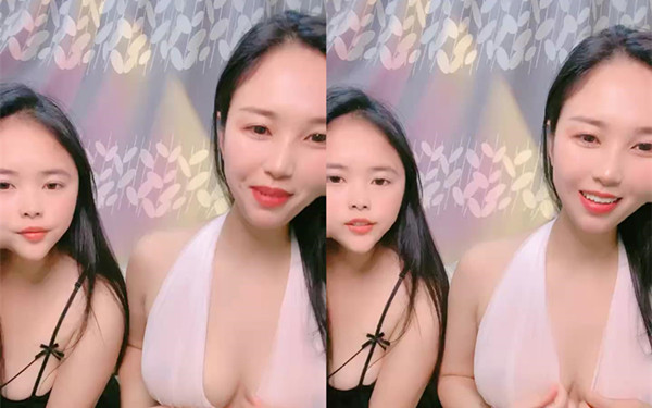 酒窝甜美小姐姐和闺蜜一起诱惑性感白裙睡衣