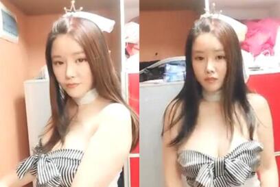 美少婦奶子很挺露出兩個白大奶子誘惑逼逼沒毛手指揉陰蒂掰開逼逼誘惑