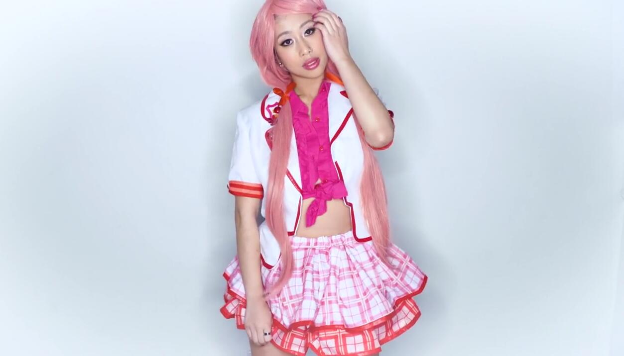 最新流出红人华裔辣妹李彩斐COS西木野真姫与大肉棒洋小伙生猛肉战