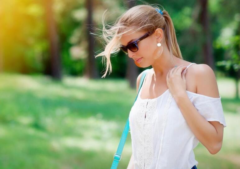 高顔值大長腿妹子白嫩風情舔吸刺激看了雞動想操穴作品 美女太會玩屁股翹的受不了極品肉肉插入硬啊