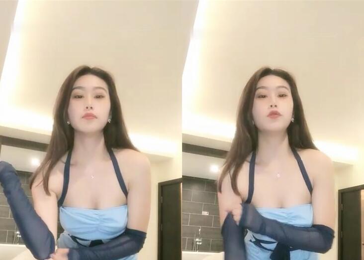 小圆黎央惠颜值不错性感骚女湿身诱惑道具自慰特写手指扣逼假吊口交上位骑坐抽插