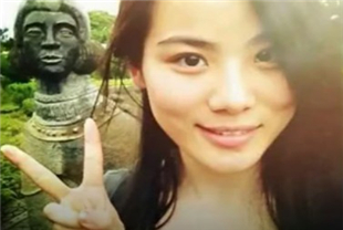 很害羞的美女Zoe性爱画面被渣洋男曝光