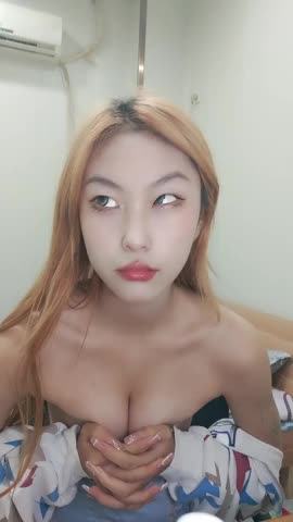 花臂纹身金发美妞！初下海居家操逼！白色开档丝袜，跳蛋震穴舔屌，正入抽插，被操的嗯嗯直浪叫 new