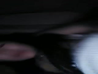 户外女神露脸车里的激情，从前面玩到后面，这舔鸡巴的技术无人能及，表情骚浪直接口爆真刺激