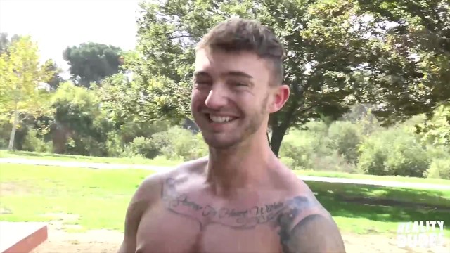 真人秀——私人教练肌肉男杰克拉长了他紧绷的屁股