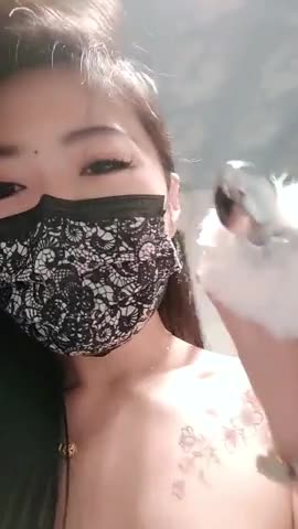 电臀女王来袭蜜桃臀马甲线【中篇】顶级美臀诱惑盛宴，椅子上假屌骑坐，扶着洗衣机扭动屁股，半脱下丁字裤掰穴极骚