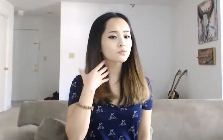 身材很娇小真担心能否扛的住老外的大鸡巴