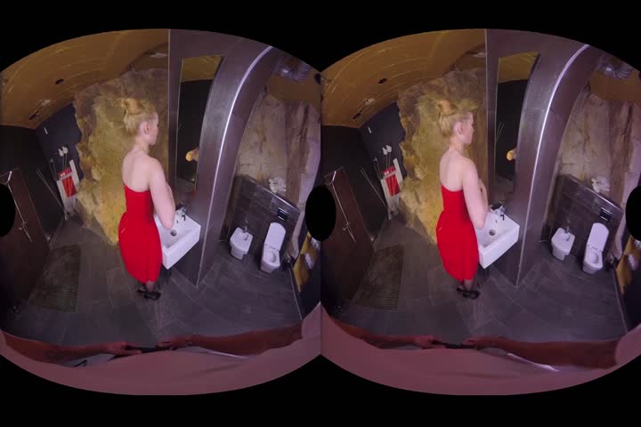 18VR Daisy Lee Loves Fuck In Stockings VR Porn29