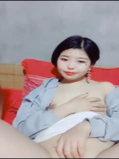 zhubo国人漂亮妹子主播情趣装诱惑多道具自慰高潮出白浆