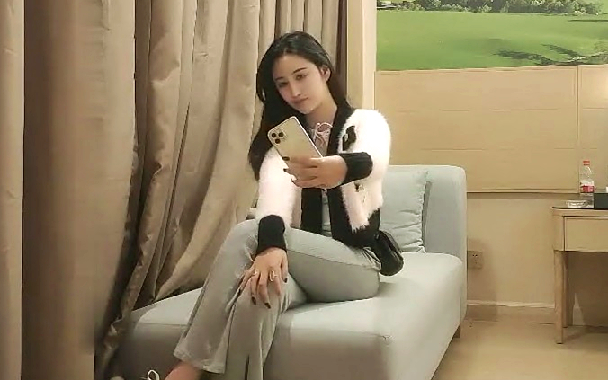 一屌探花啪啪极品翘臀长腿御姐