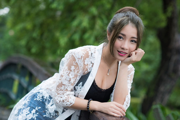 睡撸新干线对面的性感靓妹