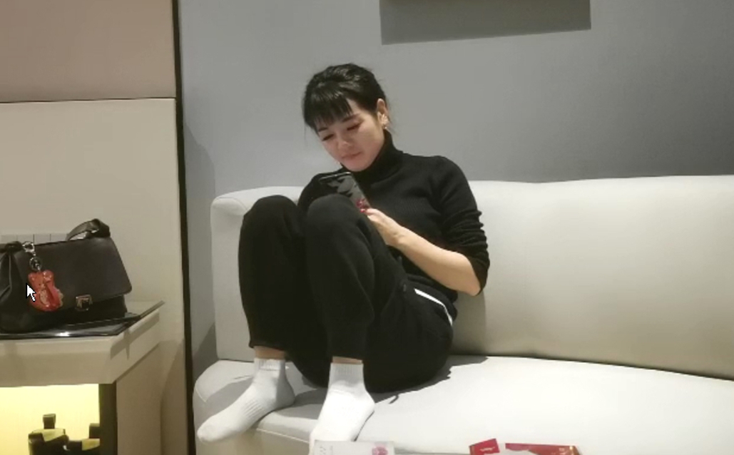 大胸少妇69舔穴姿势繁多激情四射