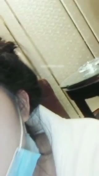 -guochan-流氓级萝莉主播酒店约艹粉丝 和样子很奇芭的堂兄弟干上了还说什么肥水不外流