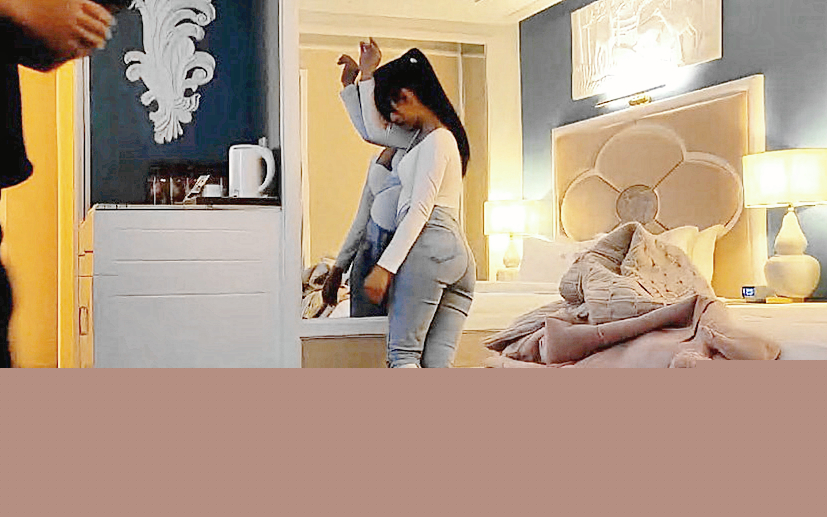 快乐三人行北京换妻圈资深单男参与漂亮25岁人妻小少妇