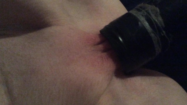 用吸尘器吸我的阴部直到肿胀