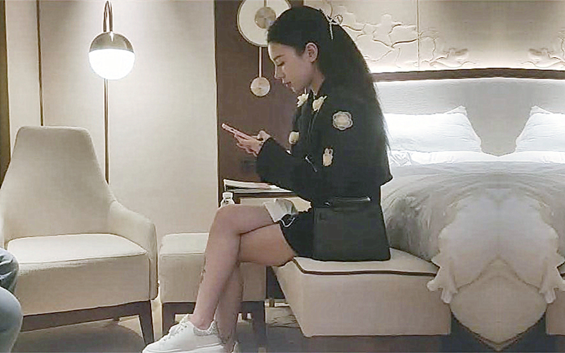 166CM网红女神43KG苗条身材