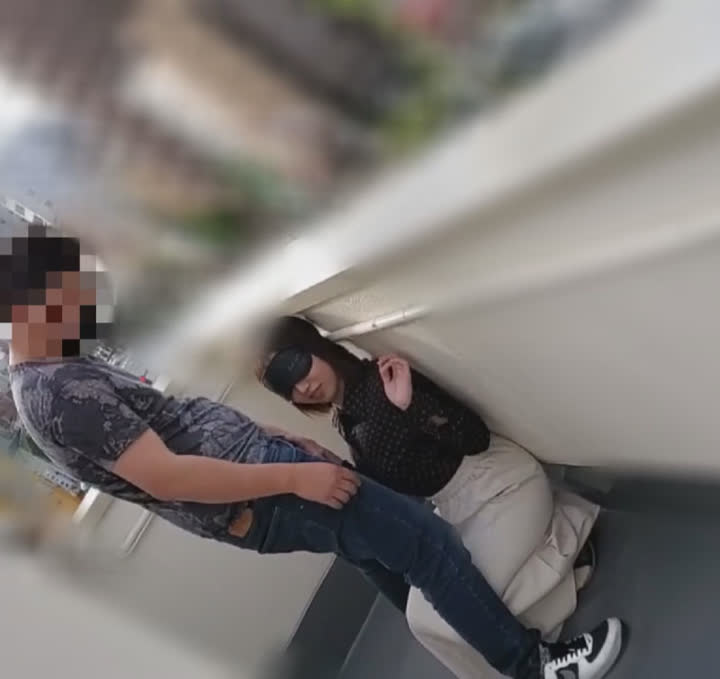 FC2-2900378 【個人】我が子の体験保育園を見守る꘎。目隠しで連れ去り屋上で奉仕させ、お迎えの時間まで自宅内で強制中出し。特典９分-CD1 new