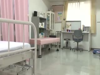 [中文字幕]IQQQ-08声が出せない絶頂授業で10倍濡れる人妻教師第03集