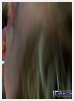 年轻的同性恋男孩第一bj故事和赤裸裸的光