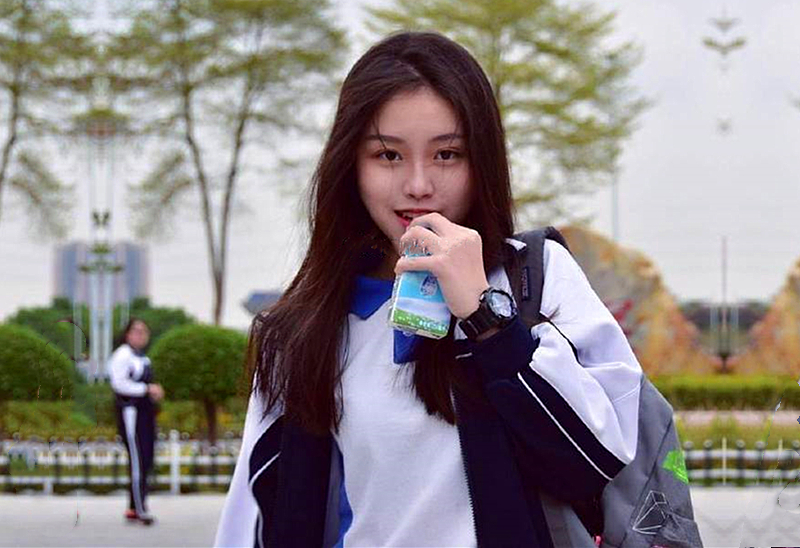 校服双飞微胖巨乳姐妹花