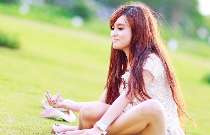 最近火爆P站特斯拉门事件不雅視頻流出自動駕駛模式瘋狂車震情深時撞翻駕駛儀