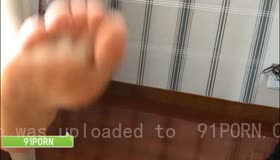 肉色丝袜足交 先舔后足 美脚足交  超漂亮的美脚