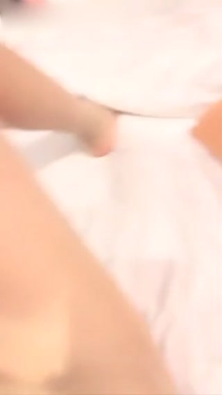 颜值不错美女叶子直播 激情口交啪啪3p大秀 十分诱人