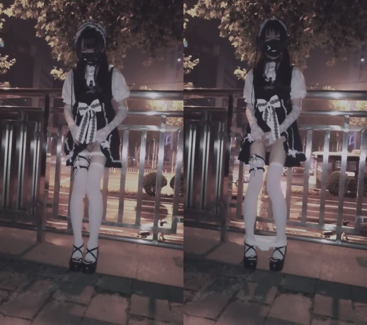 曦曦洛丽塔女装露出 在丁字路口人行道旁自慰射精