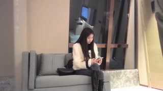 小宝寻花深夜第二场约了个高颜值黑靴妹子，舌吻口交舔弄摸逼上位骑坐抽插猛操