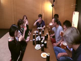 CESD-850 可愛い顔して中身はケダモノ…SEX好きな女子たちの ほろ酔い×おじさんとハメ狂い×お漏らし快楽 玉木くるみ 有栖るる 佐野あい