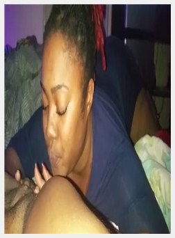 我和一个黑人站在Craigslist小妞pt上