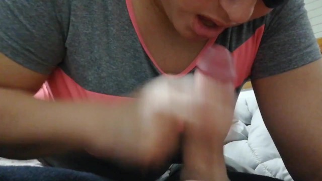 他求我让他吸吮我，把所有的精液都吞下去