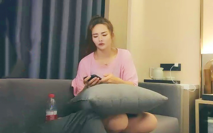 粉衣马尾少妇啪啪近距离特写抬腿侧入大力抽插猛操