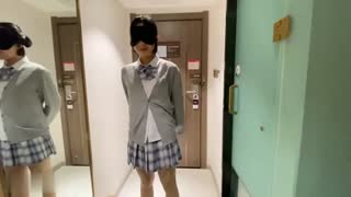 酒店约炮穿着JK裙的可爱小女友 还是一个无毛的粉嫩鲍鱼