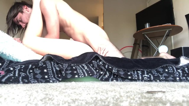 在我男朋友把我弄出来之前，我把相机藏了起来