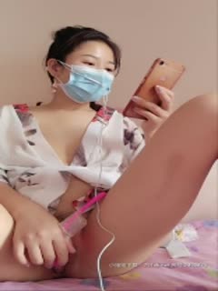 zhubo清纯妹妹自慰视频~自己用手指就浪到高潮~传给炮友互相安慰