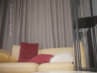 《午夜寻花》约了个黄发嫩穴妹子啪啪，调情一番69口交骑乘后入猛操，呻吟娇喘搞了两炮