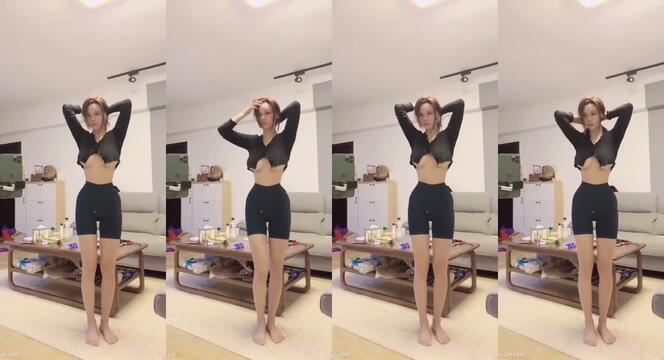 熊貓主播 極品性感美乳 米蘭大壞蛋 真愛粉收費定制福利視頻 微信福利 (4)