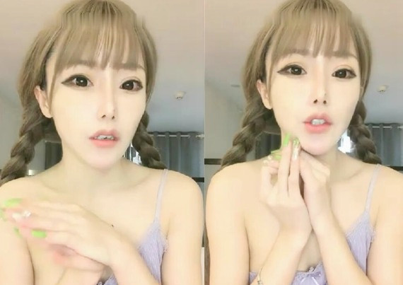 扎着两个辫子高颜值网红妹子和炮友啪啪深喉插嘴后入猛操不够爽跳蛋震动骑乘扭动边操边语音