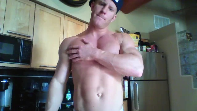 约翰尼五世的一对一肌肉崇拜