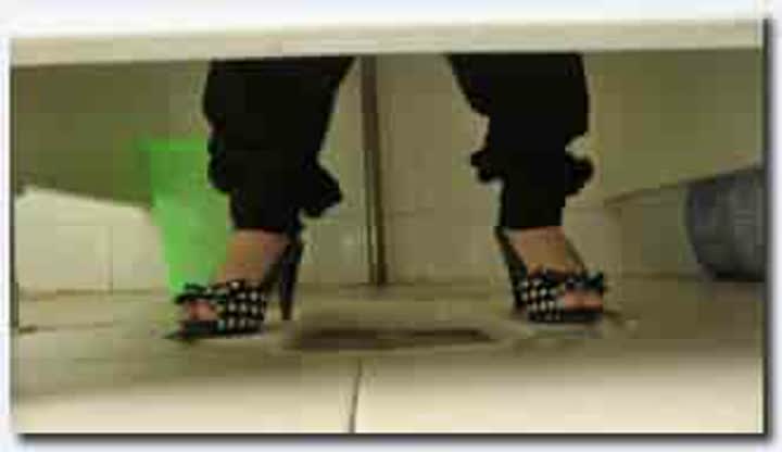 厕所偷拍系列第1期第1013季~第1期第10季~高跟 不错~000011