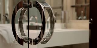 Angela White Fucks Herself in the Bath