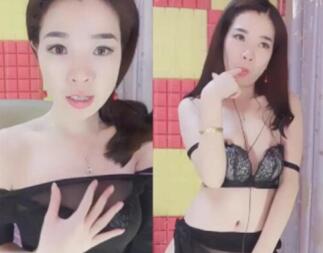 高颜值苗条长发美女第十七季情趣护士装跳蛋道具JJ自慰