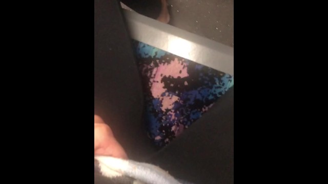 那个女孩在公交车上乱搞