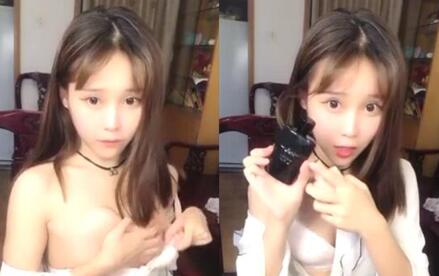 高顏值長相清純萌妹子KIKI性感開襠黑絲椅子上自摸道具抽插自慰大秀不要錯過